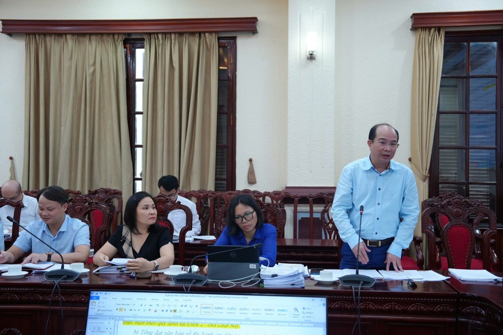 Đơn giản hóa thủ tục thi hành án và thủ tục hành chính, đẩy mạnh nội dung phân cấp, phân quyền trong công tác thi hành án dân sự