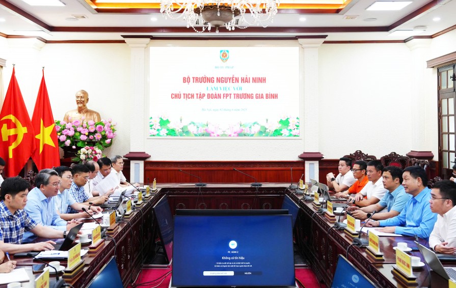 Tập đoàn FPT quyết tâm đồng hành cùng Bộ Tư pháp trong triển khai các nhiệm vụ chuyển đổi số