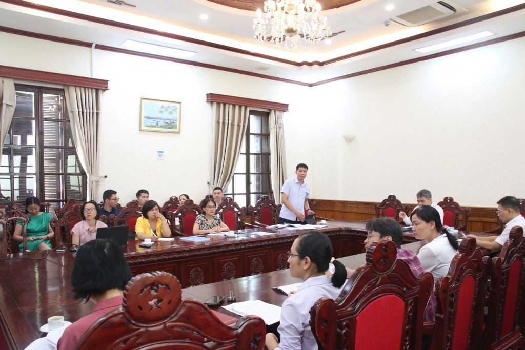 Hướng xử lý văn bản trái pháp luật của Hội đồng nhân dân và Ủy ban nhân dân cấp huyện khi tổ chức chính quyền địa phương hai cấp