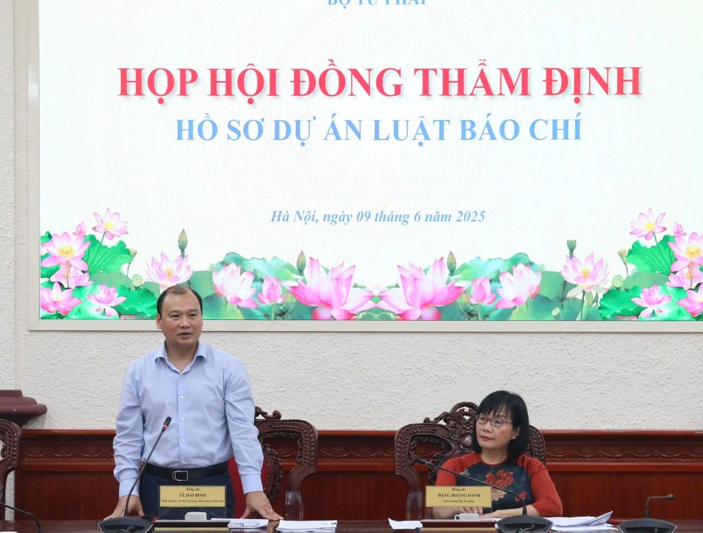 Tiếp tục hoàn thiện khung pháp lý cho sản phẩm báo chí trên không gian mạng