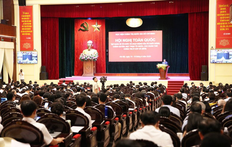 Hội nghị toàn quốc tập huấn về tổ chức và hoạt động của tổ chức Đảng, chính quyền, Mặt trận Tổ quốc, các đoàn thể chính trị ở cấp xã (mới).