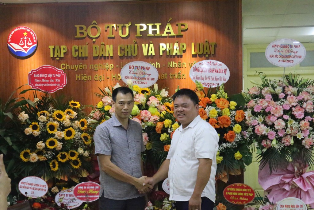 Thứ trưởng Nguyễn Thanh Ngọc chúc mừng Tạp chí Dân chủ và Pháp luật nhân kỷ niệm 100 năm Ngày Báo chí cách mạng Việt Nam