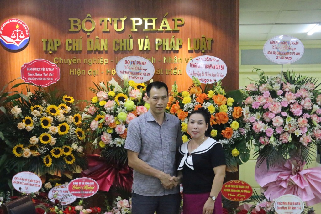 Thứ trưởng Nguyễn Thanh Ngọc chúc mừng Tạp chí Dân chủ và Pháp luật nhân kỷ niệm 100 năm Ngày Báo chí cách mạng Việt Nam