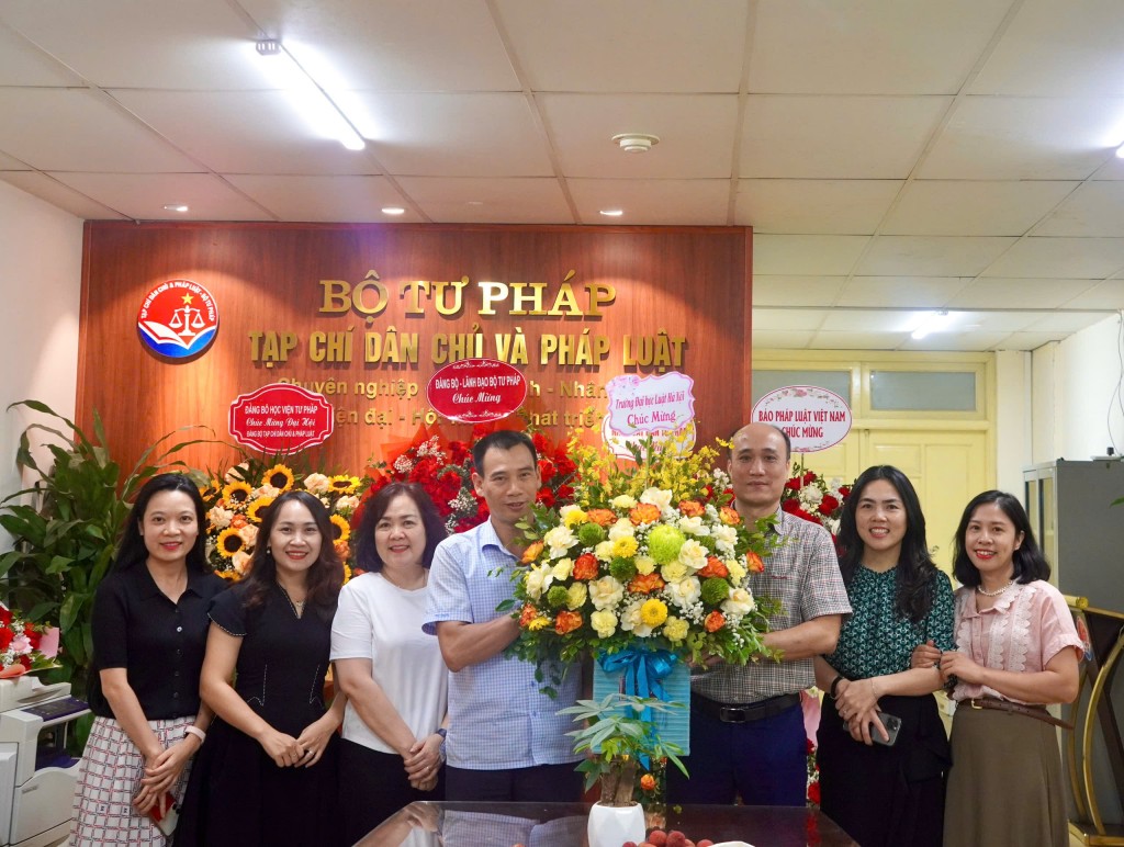 Thứ trưởng Nguyễn Thanh Ngọc chúc mừng Tạp chí Dân chủ và Pháp luật nhân kỷ niệm 100 năm Ngày Báo chí cách mạng Việt Nam