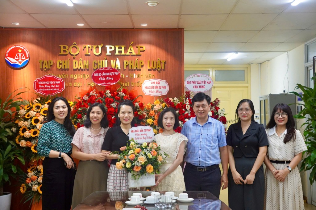 Thứ trưởng Nguyễn Thanh Ngọc chúc mừng Tạp chí Dân chủ và Pháp luật nhân kỷ niệm 100 năm Ngày Báo chí cách mạng Việt Nam