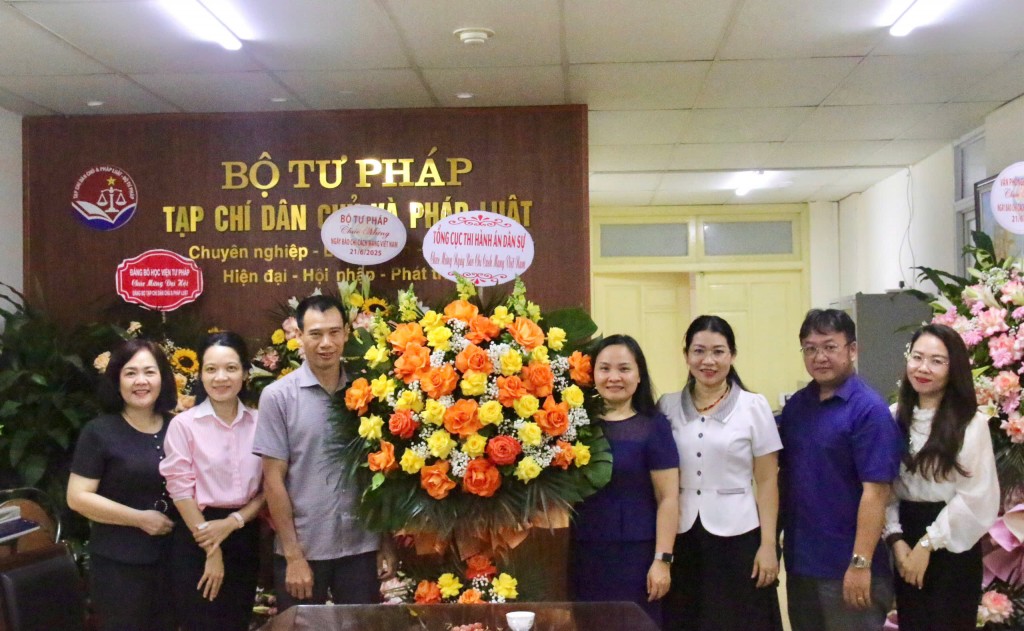 Thứ trưởng Nguyễn Thanh Ngọc chúc mừng Tạp chí Dân chủ và Pháp luật nhân kỷ niệm 100 năm Ngày Báo chí cách mạng Việt Nam