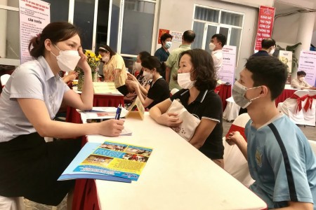 Hoàn thiện chính sách, pháp luật về tuyển dụng người khuyết tật ở Việt Nam