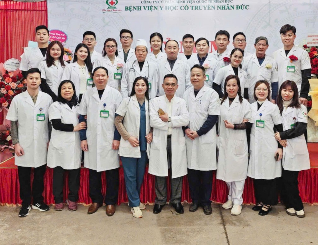 Bệnh viện Y học cổ truyền Nhân Đức tổ chức khám bệnh, cấp thuốc và tặng quà miễn phí cho các đối tượng chính sách nhân kỷ niệm 78 năm Ngày Thương binh - Liệt sĩ