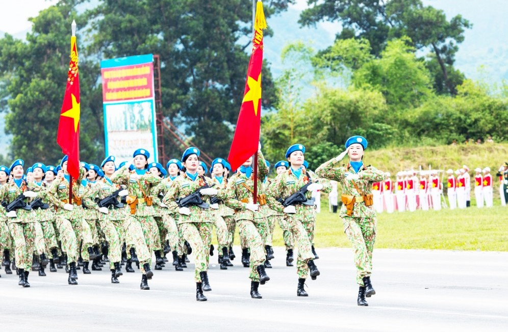 Chiến sĩ lực lượng vũ trang tổng hợp luyện diễu binh, diễu hành lần 3, sẵn sàng cho nhiệm vụ A80