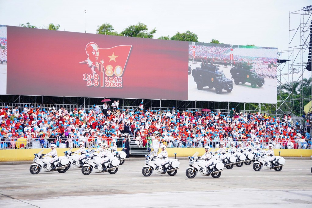 Tổng duyệt cấp Nhà nước Lễ kỷ niệm 80 năm cách mạng tháng Tám và Quốc khánh nước Cộng hòa xã hội Chủ nghĩa Việt Nam