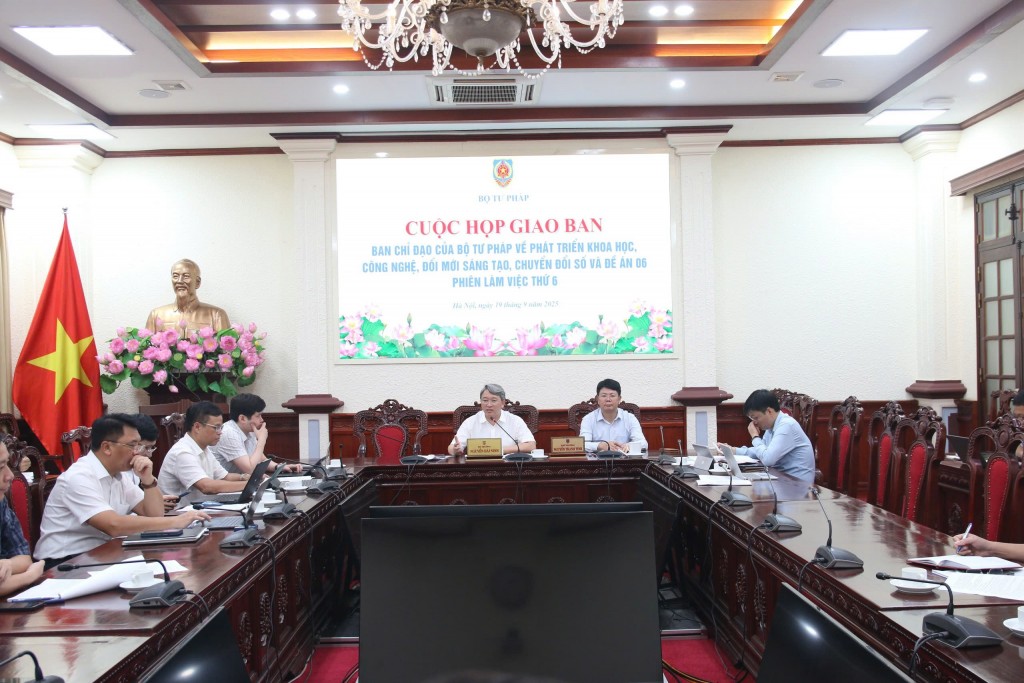 Bộ Tư pháp đẩy mạnh triển khai các nhiệm vụ trọng tâm về chuyển đổi số và ứng dụng trí tuệ nhân tạo