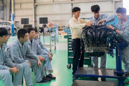 Trách nhiệm đào tạo nghề của doanh nghiệp nhằm bảo đảm kinh doanh có trách nhiệm - Tiếp cận từ quy định pháp luật quốc tế và Việt Nam