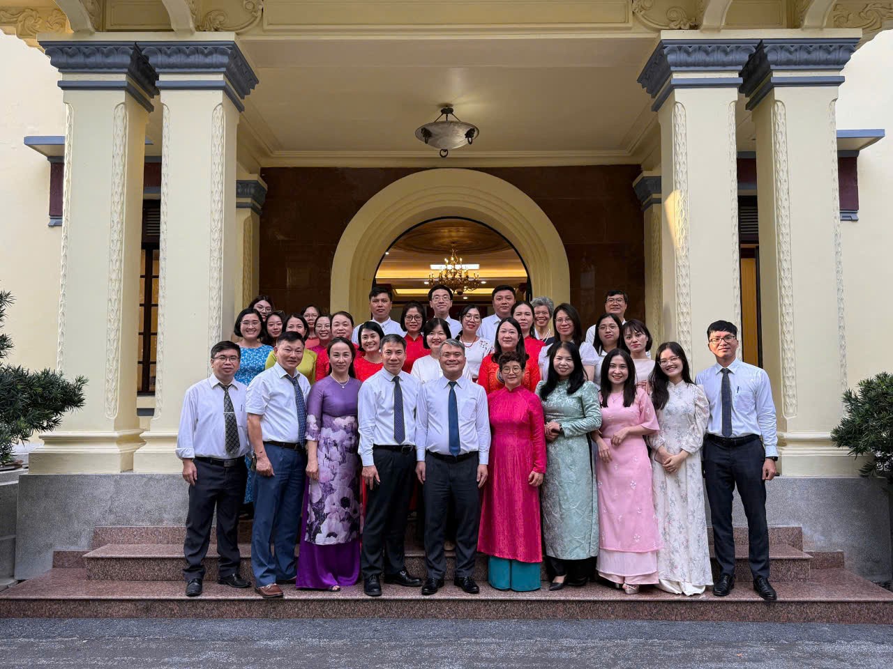 Công tác xây dựng văn bản quy phạm pháp luật thuộc lĩnh vực dân sự - kinh tế, quản lý nhà nước trong công tác hỗ trợ pháp lý cho doanh nghiệp nhỏ và vừa - thành tựu và yêu cầu đặt ra trong kỷ nguyên mới