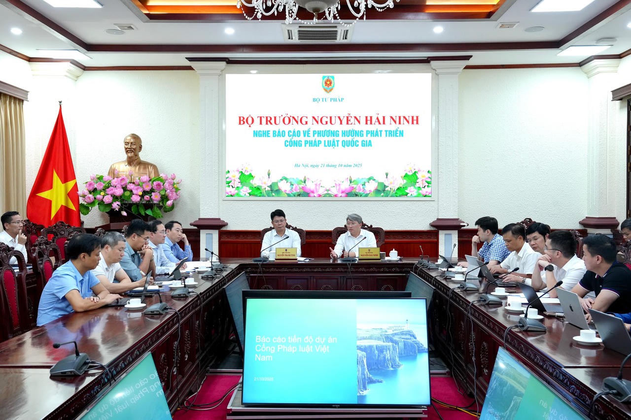 Tiếp tục hoàn thiện Cổng Pháp luật quốc gia đồng bộ với Chiến lược chuyển đổi số của Bộ Tư pháp