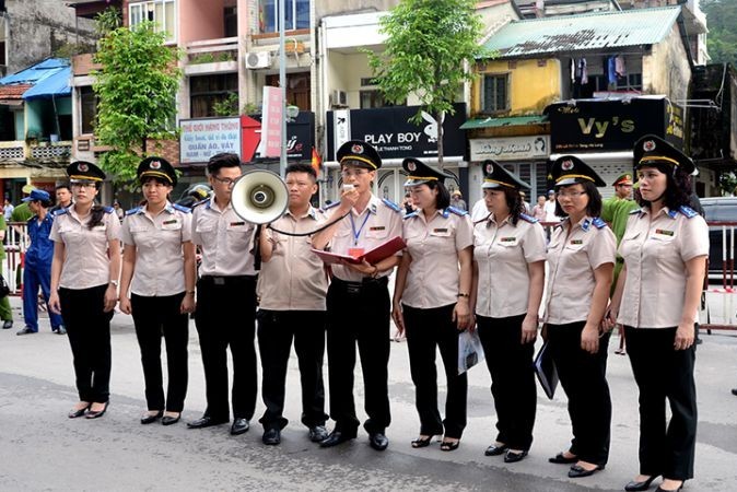 Định giá tài sản kê biên trong thi hành án dân sự - Bất cập và kiến nghị hoàn thiện pháp luật