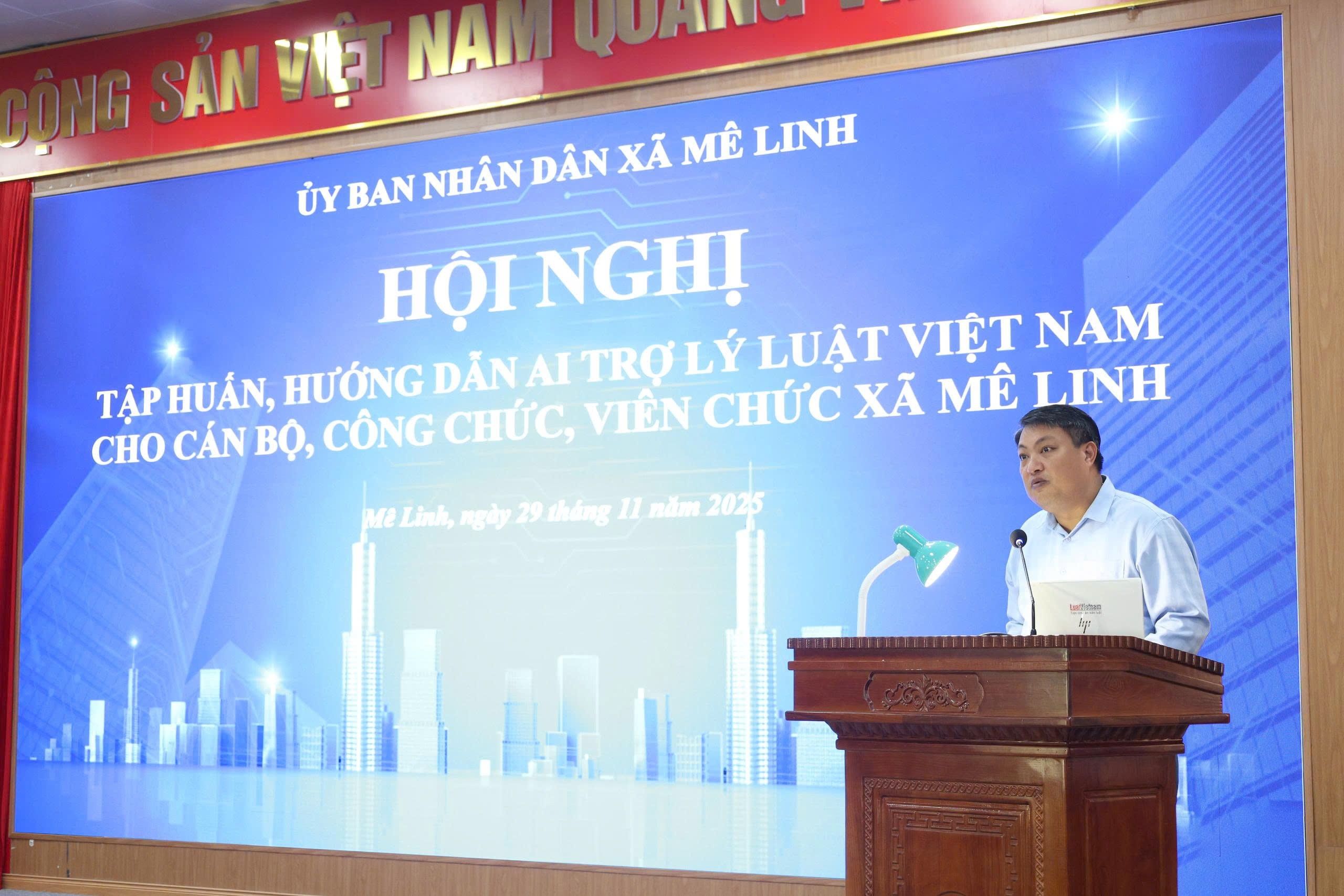 Ủy ban nhân dân xã Mê Linh tập huấn ứng dụng “AI Trợ lý Luật Việt Nam” nhằm thúc đẩy chuyển đổi số trong quản lý nhà nước
