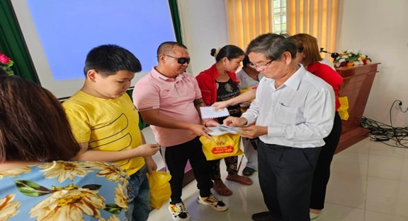 Doanh nhân Huỳnh Văn Bé – “Vua muối sấy” Việt Nam và hành trình xây dựng thương hiệu từ hạt muối quê hương