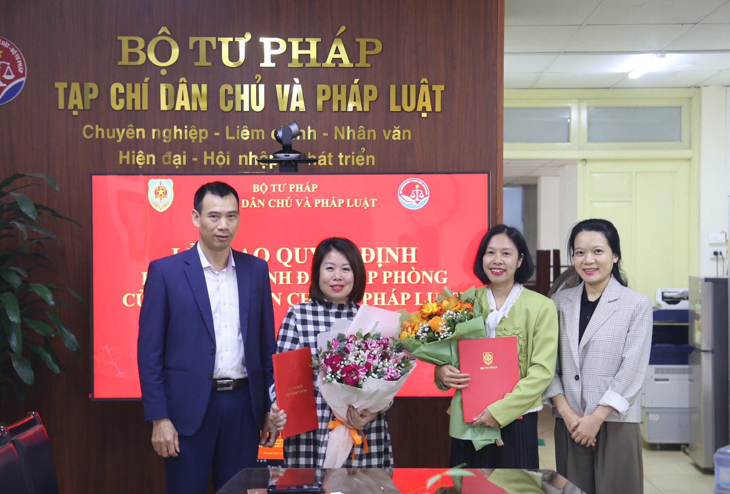 Kiện toàn lãnh đạo cấp phòng của Tạp chí Dân chủ và Pháp luật