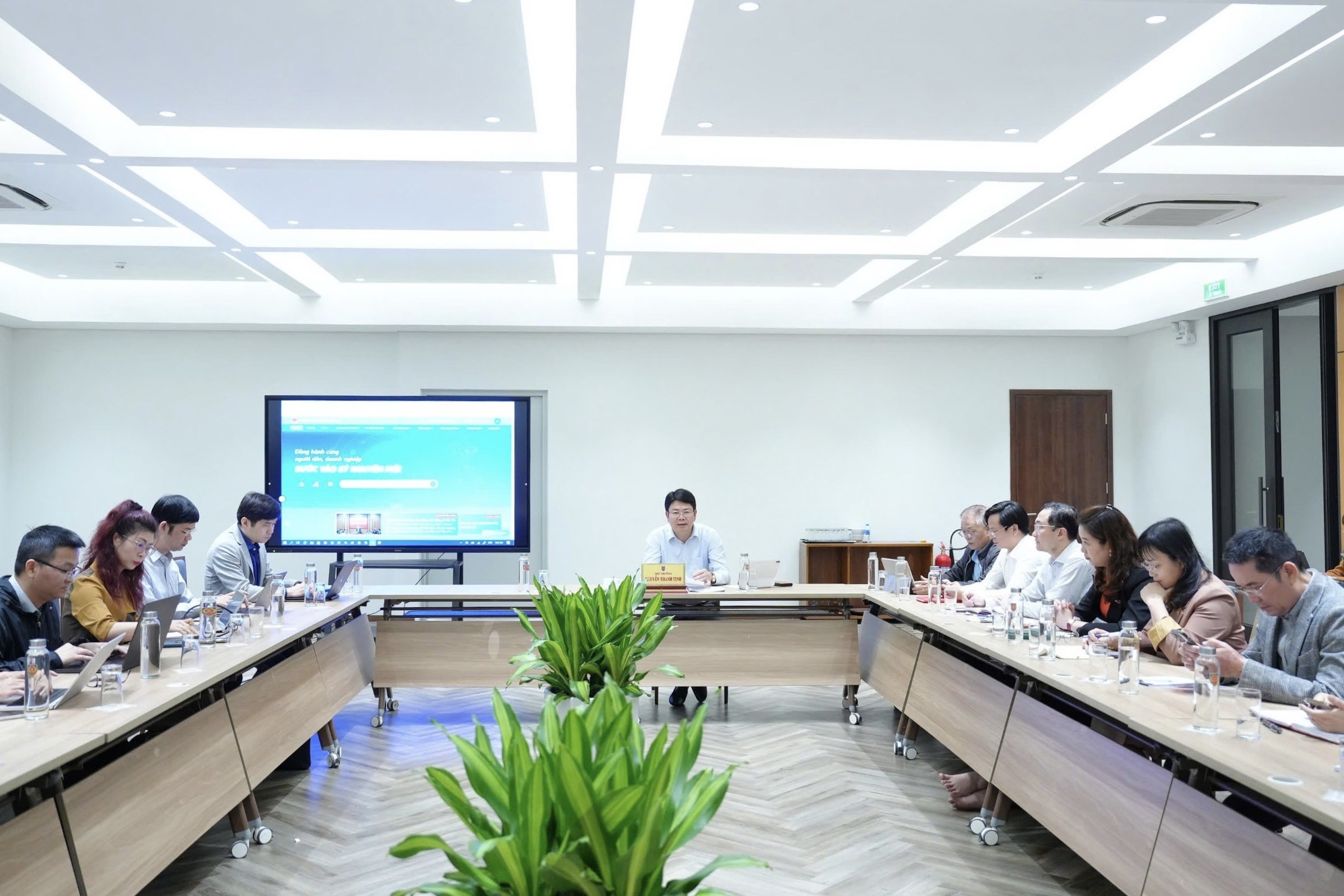 Bảo đảm các điều kiện cần thiết để Cổng Pháp luật quốc gia hoạt động ổn định