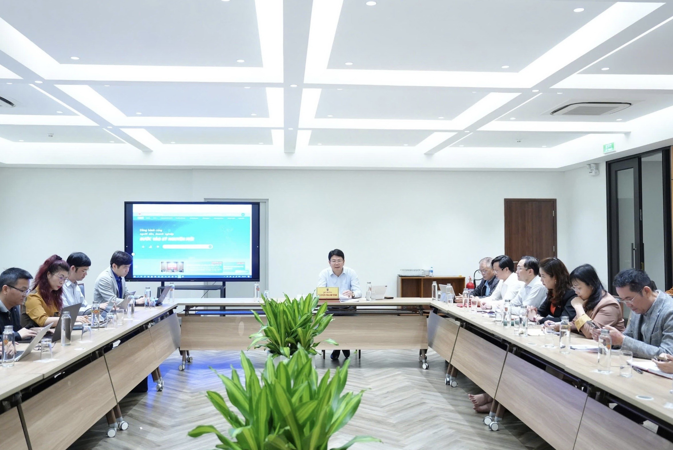 Bảo đảm các điều kiện cần thiết để Cổng Pháp luật quốc gia hoạt động ổn định