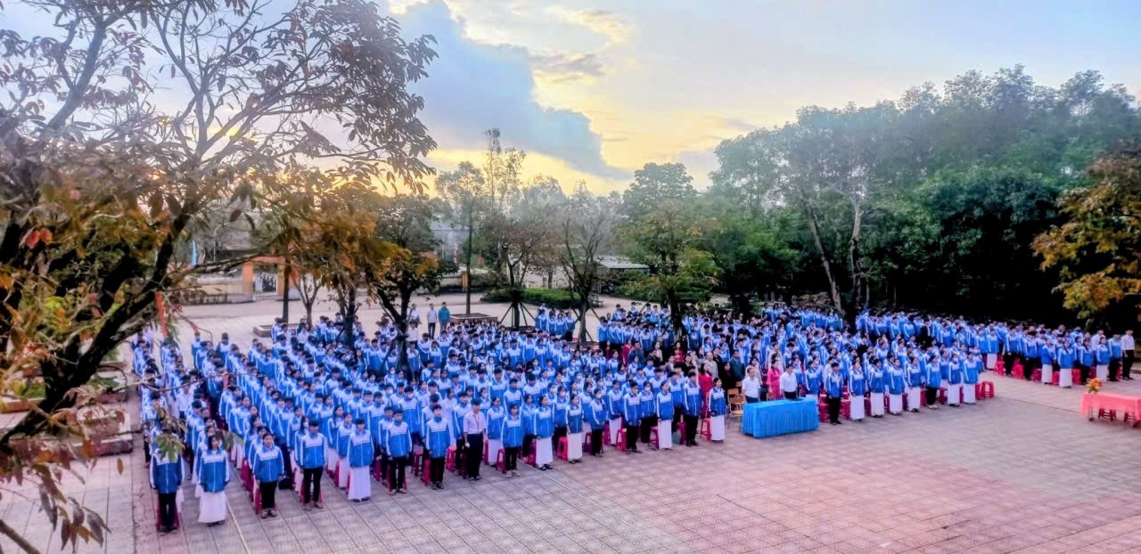 Mái trường mang tên dòng sông Mái trường mang tên dòng sông