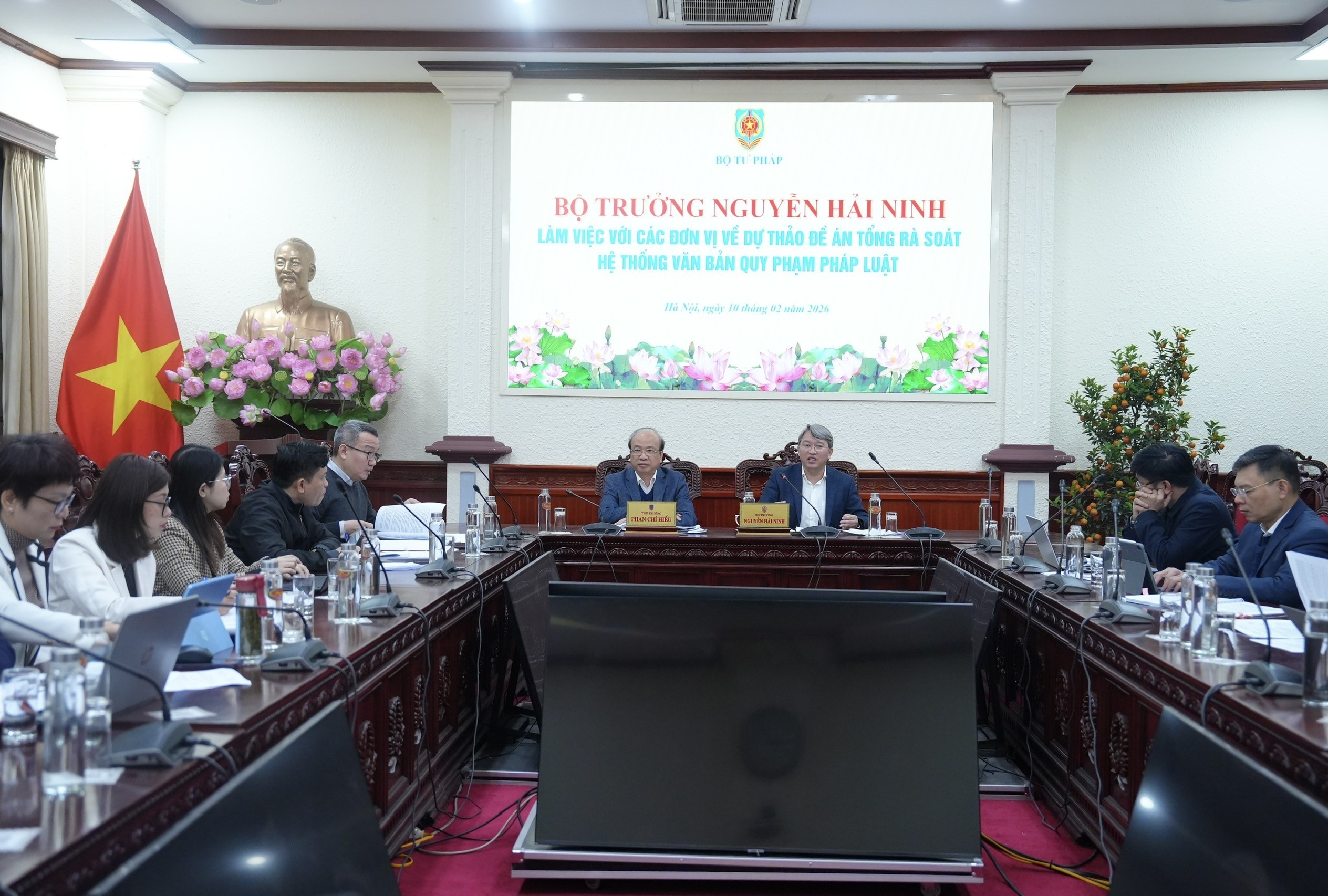 Tăng cường vai trò luật sư, luật gia trong rà soát pháp luật